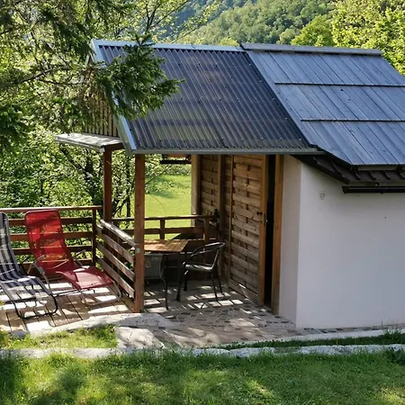 Apartment Glamping Narnia Bovec