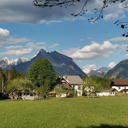 Apartment Glamping Narnia Bovec